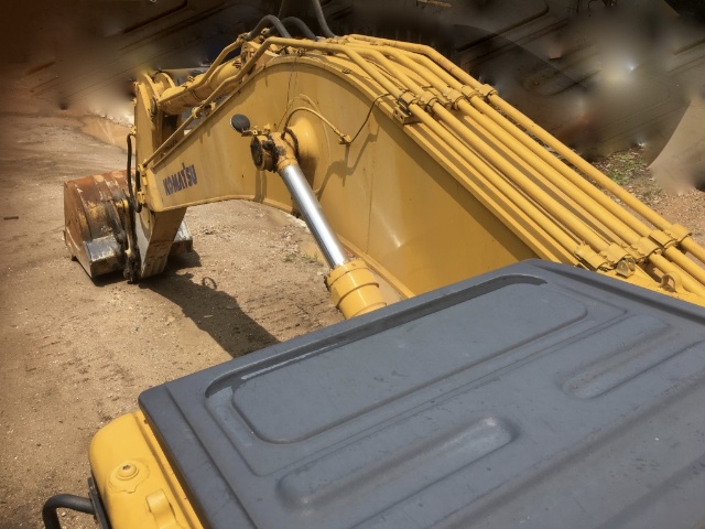 KOMATSU PC300-7