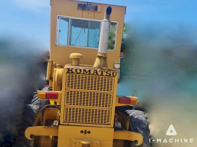 KOMATSU GD500R-2