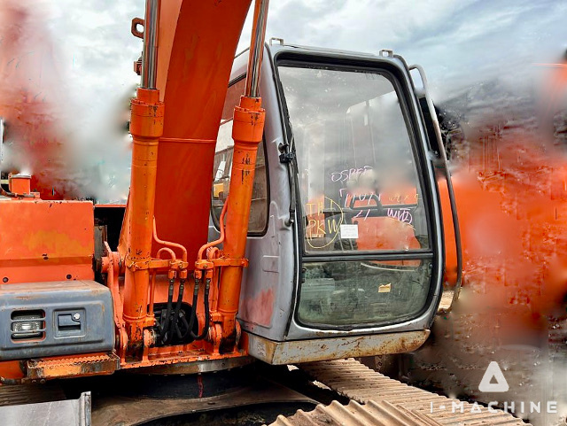 HITACHI EX120-5