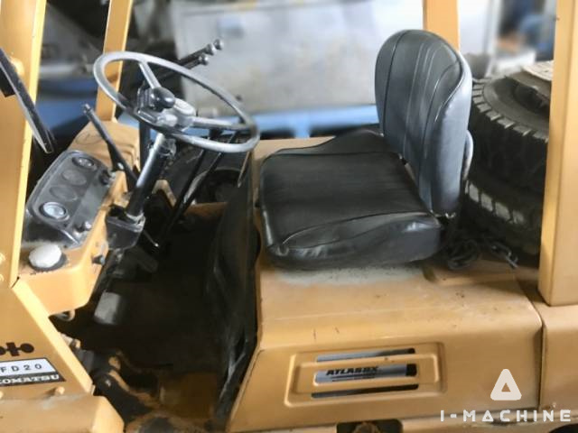 KOMATSU FD20-7