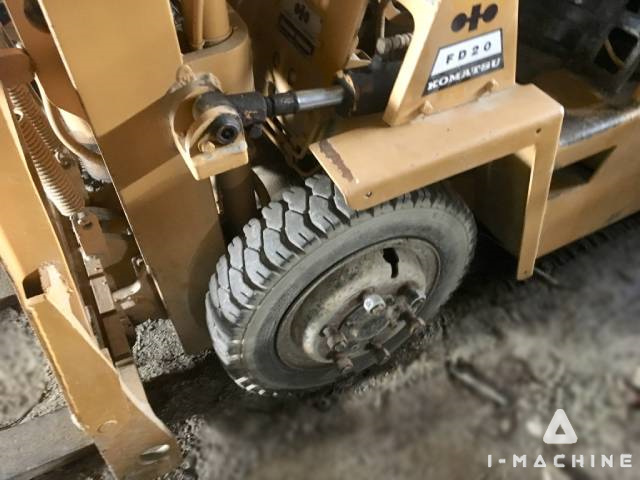 KOMATSU FD20-7