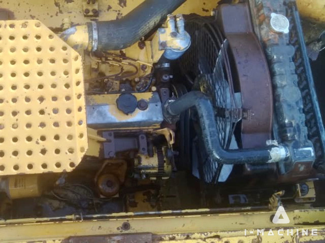 KOMATSU PC100L-3