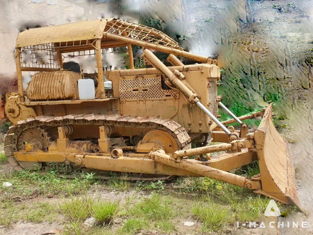 KOMATSU D60E6