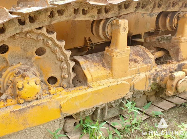 KOMATSU D60E6