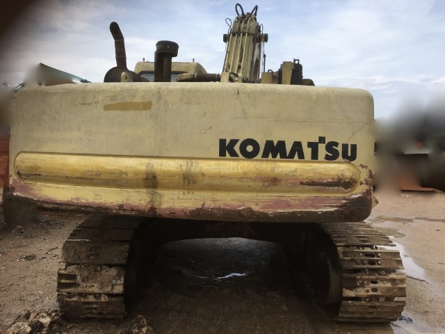 KOMATSU PC300-6