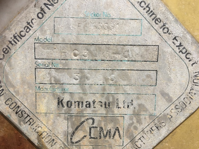 KOMATSU PC300-6