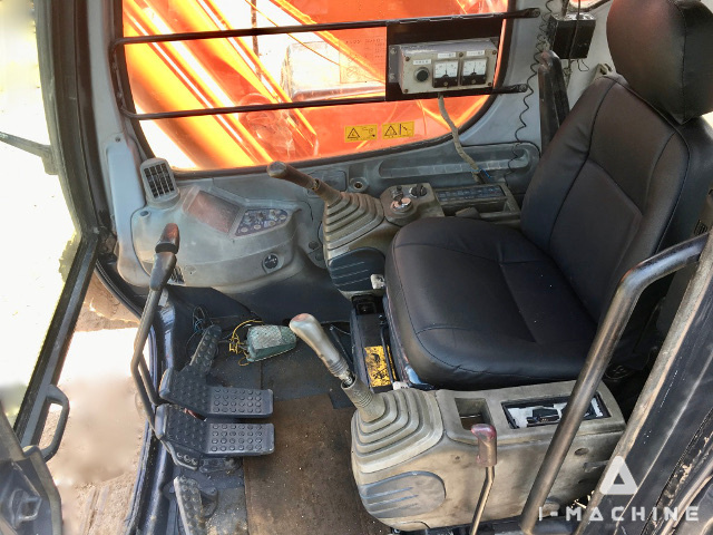 HITACHI EX200-5