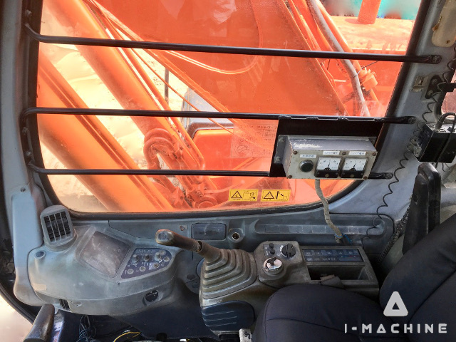 HITACHI EX200-5