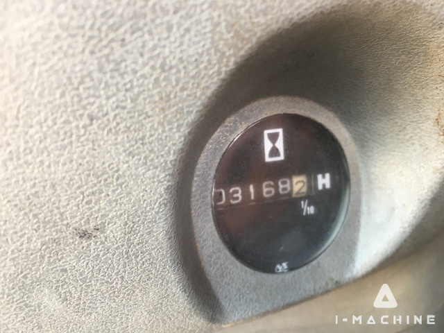 HITACHI EX200-5