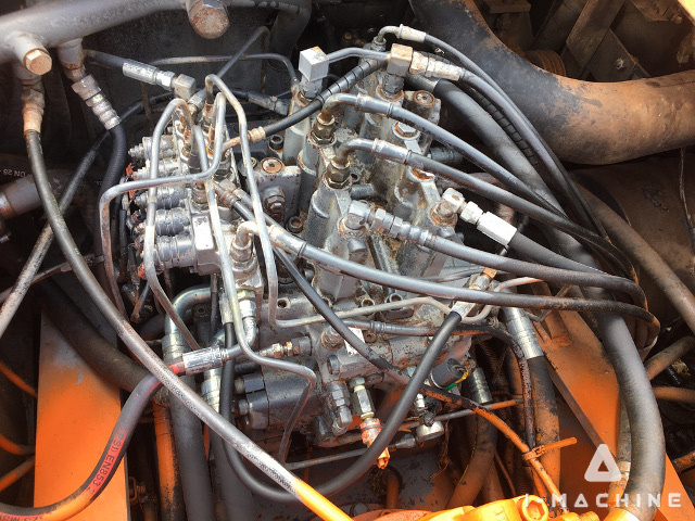 HITACHI EX200-5