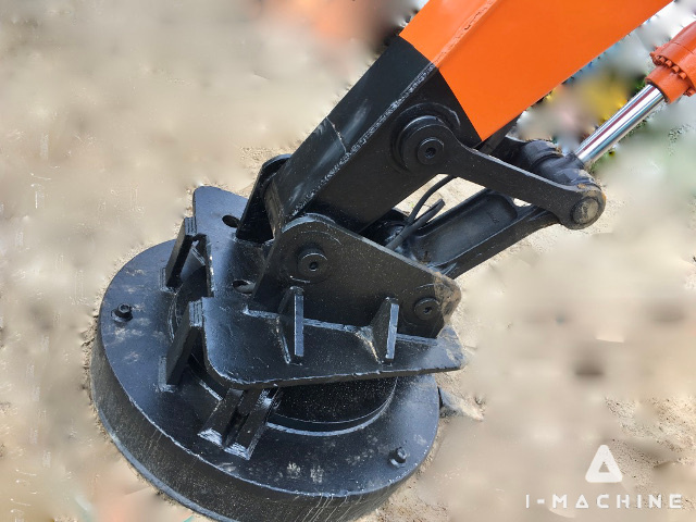 HITACHI EX200-5