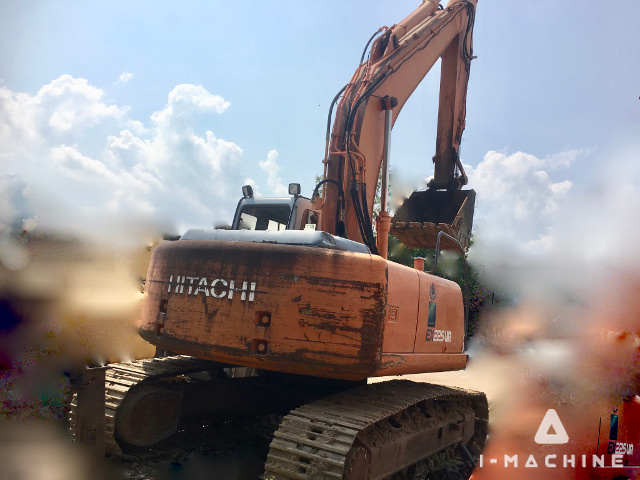 HITACHI EX225USR