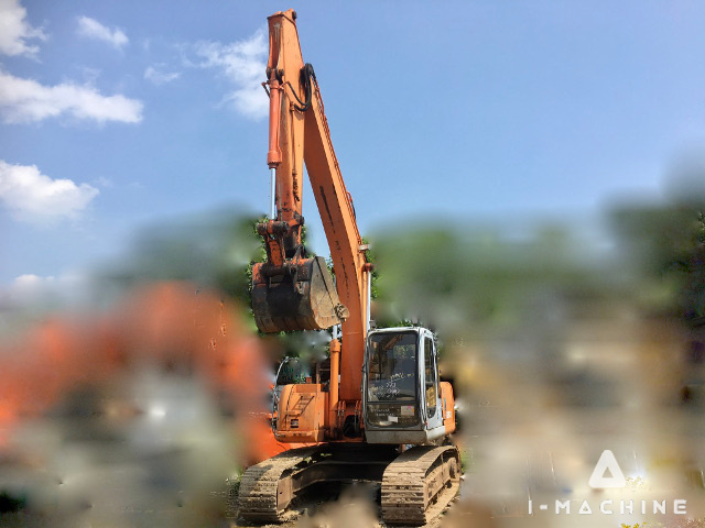 HITACHI EX225USR