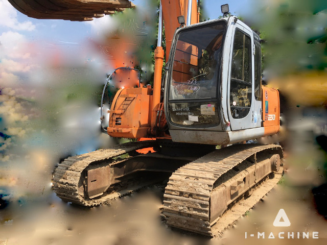 HITACHI EX225USR