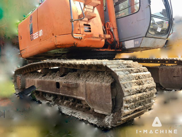 HITACHI EX225USR