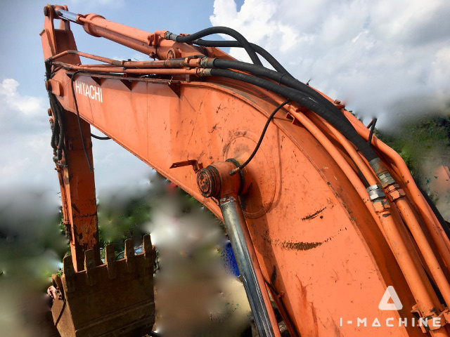 HITACHI EX150LC-5