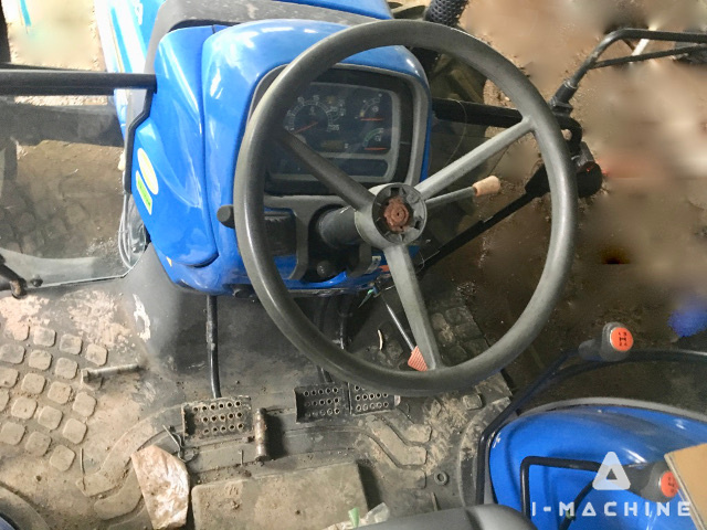 NEW HOLLAND TD5040