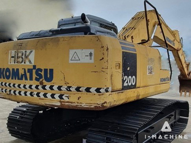 KOMATSU PC200-7