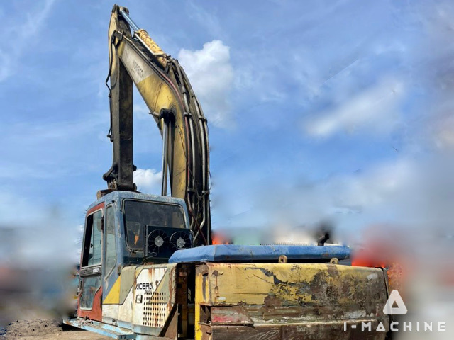 KOBELCO SK200-3