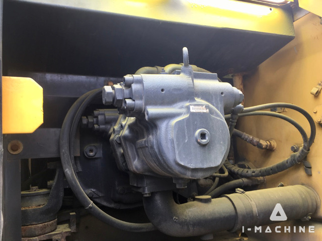 KOMATSU BR210JG