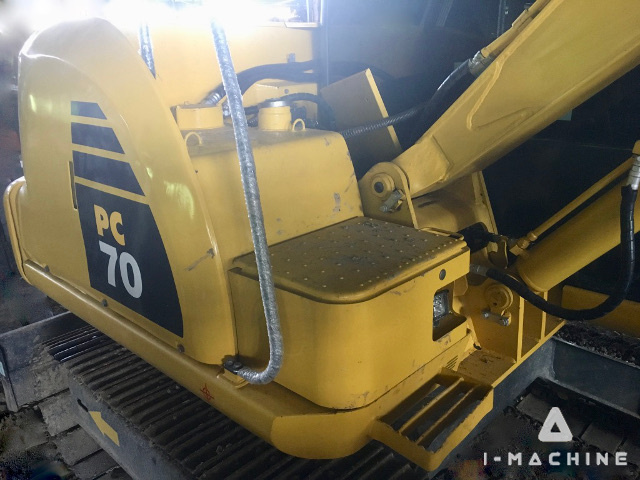 KOMATSU PC70