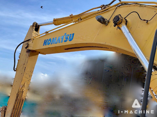 KOMATSU PC300LC-8