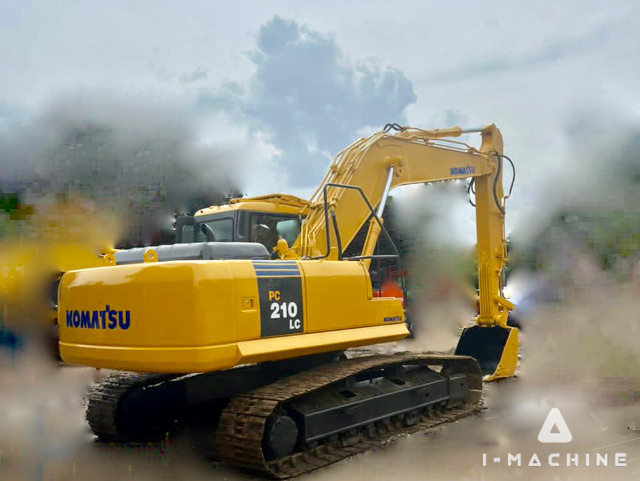 KOMATSU PC210LC-7