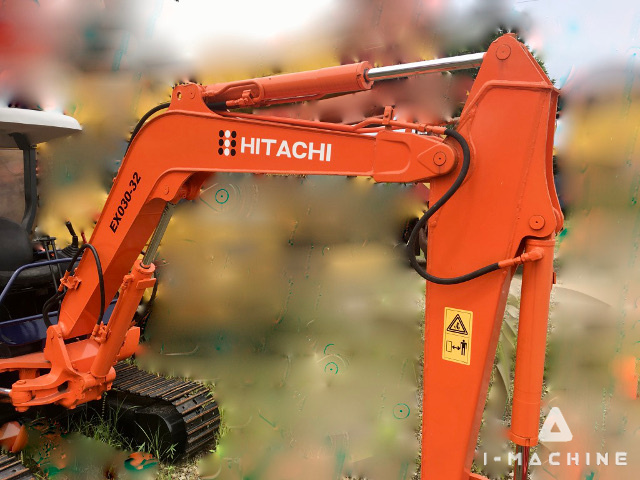 HITACHI EX30-2