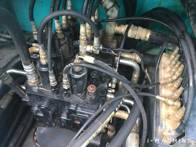 KOBELCO SK200-8