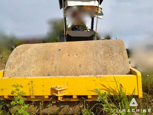 BOMAG BW212D-2