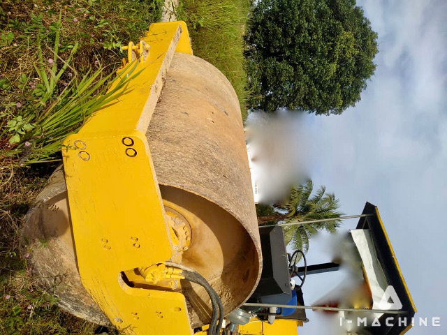 BOMAG BW212D-2
