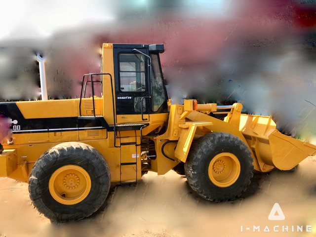 KOMATSU WA300-1