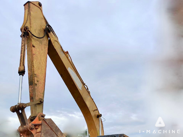 HITACHI EX225USR