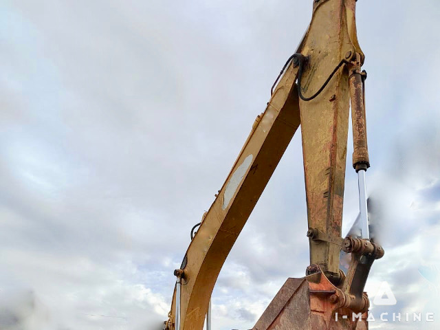 HITACHI EX225USR