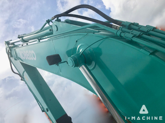KOBELCO SK200-8