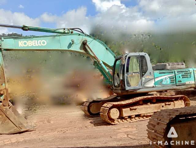 KOBELCO SK330-8