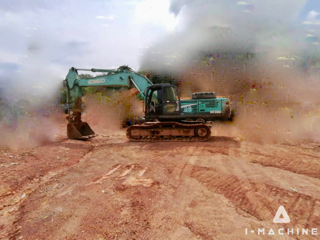 KOBELCO SK330-8