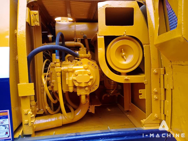 KOMATSU PC200-5