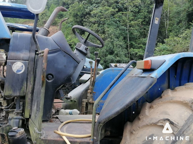 NEW HOLLAND TS6020
