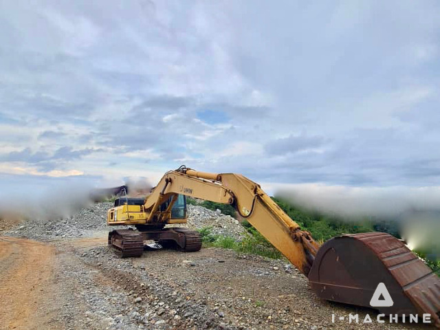 KOMATSU PC400LC-8