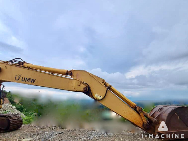 KOMATSU PC400LC-8