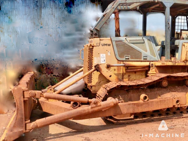 KOMATSU D68ESS-12E