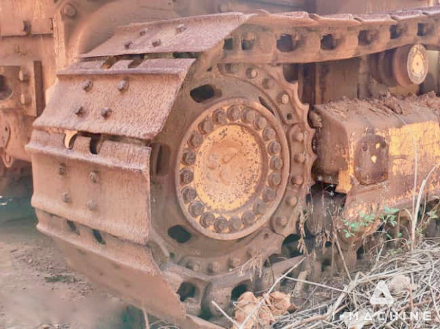 KOMATSU D68ESS-12E