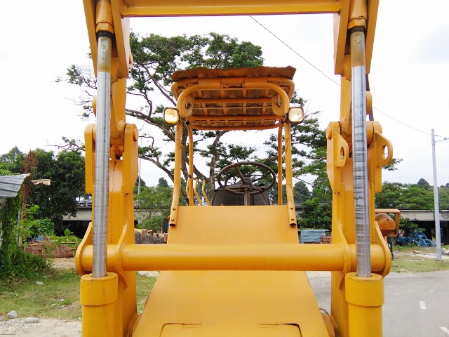 KOMATSU SD25-1