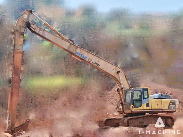 KOMATSU PC300LC-8