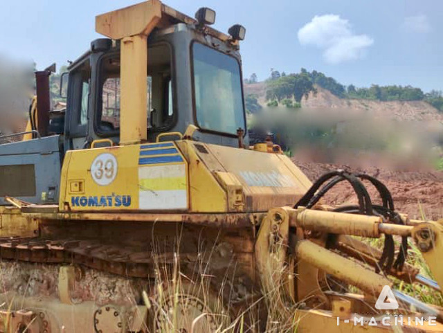 KOMATSU D85EX-15R