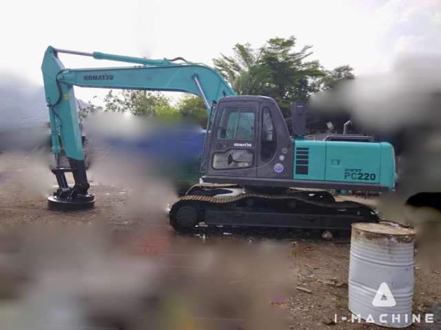 KOMATSU PC220-6