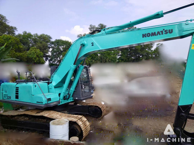 KOMATSU PC220-6