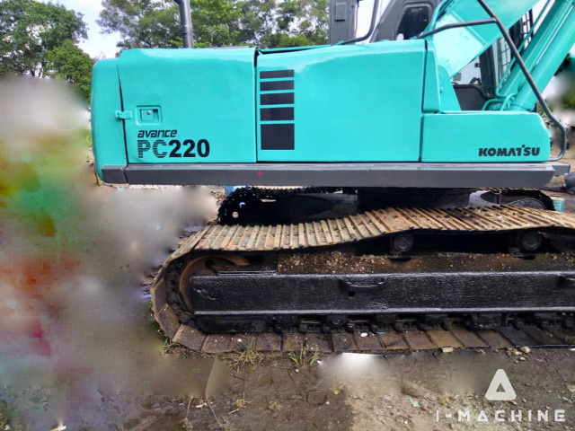 KOMATSU PC220-6