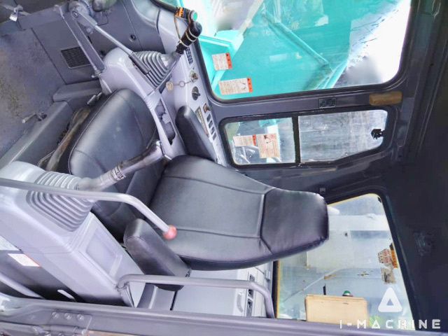 KOMATSU PC220-6